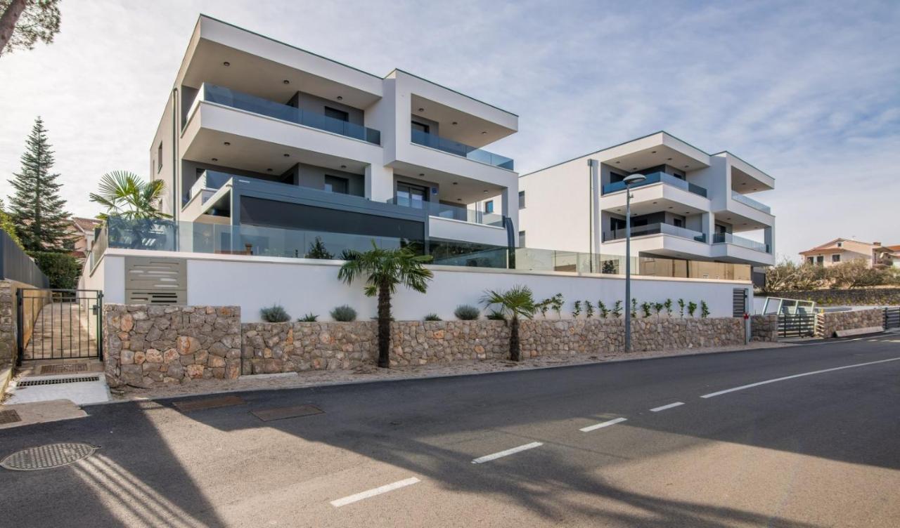 מאלינסקה Apartments Elle Luxury Vantacici מראה חיצוני תמונה