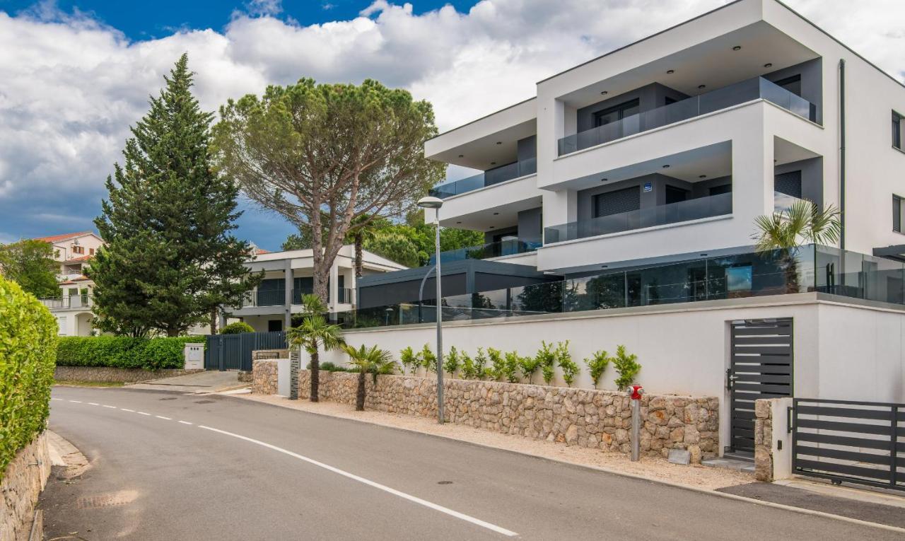 מאלינסקה Apartments Elle Luxury Vantacici מראה חיצוני תמונה