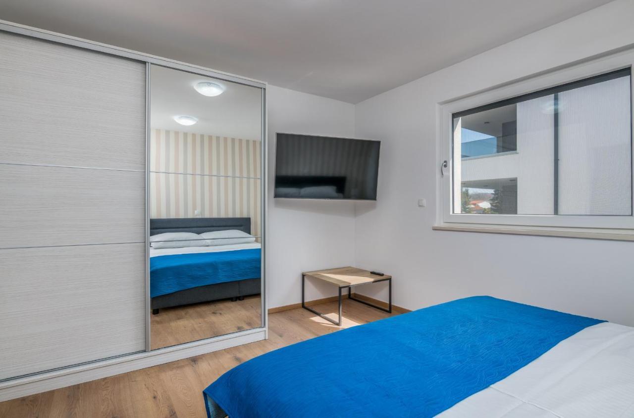 מאלינסקה Apartments Elle Luxury Vantacici מראה חיצוני תמונה